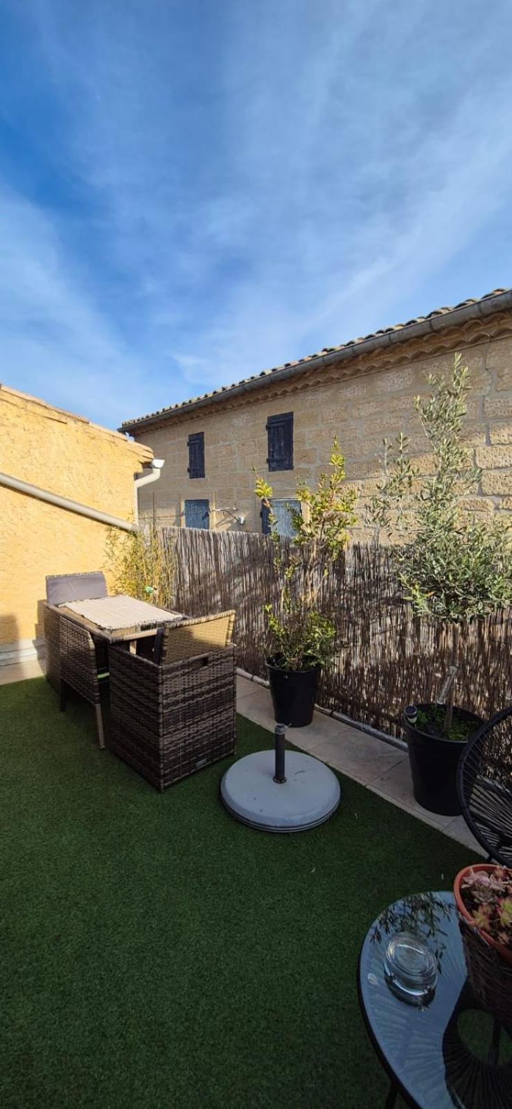 Proche D'Uzes La Terrasse Du Soleil Levant Collias Екстер'єр фото